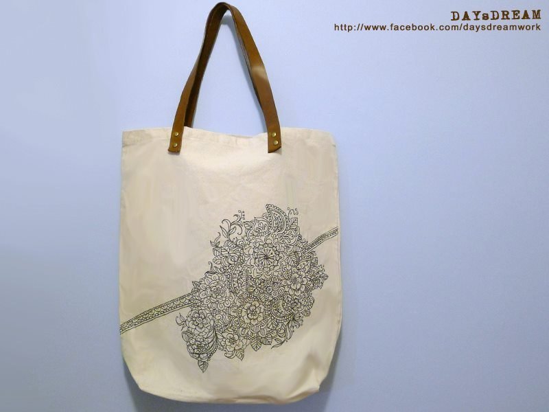 手绘装饰花tote bag - 手提包/手提袋 - 其他材质 