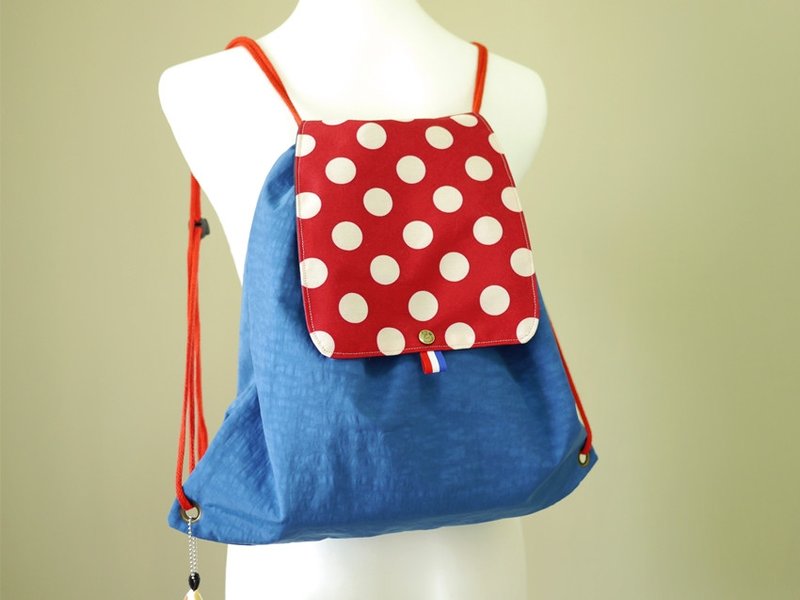 (客订商品)加盖防水束口后背包-大红点点遇上蓝 - 束口袋双肩包 - 其他材质 蓝色
