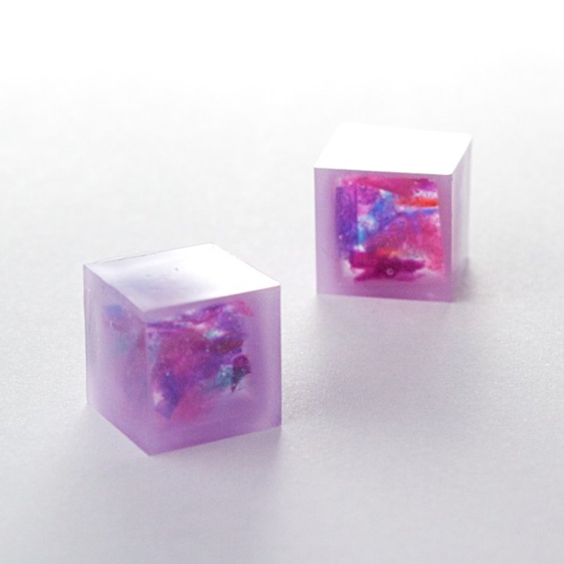 Cube Pierce (multilayer film stratus) - 耳环/耳夹 - 其他材质 多色
