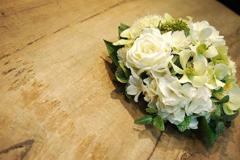 【人造花艺】清爽白绿色系圆桌花饰(小) - 植栽/盆栽 - 其他材质 白色