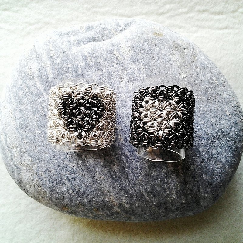 Muse 情人节镮镮相扣金属锁子甲心型图案情侣对戒 - 戒指 - 其他金属 黑色