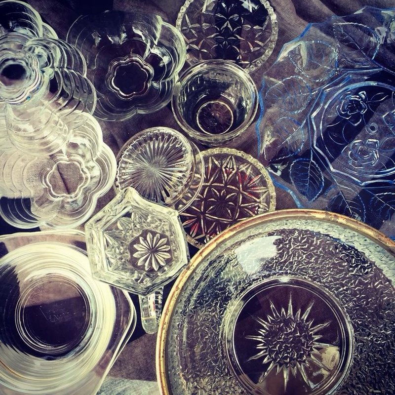 英国制 法国制 早期玻璃盘 老旧玻璃盘 - 浅碟/小碟子 - 玻璃 多色