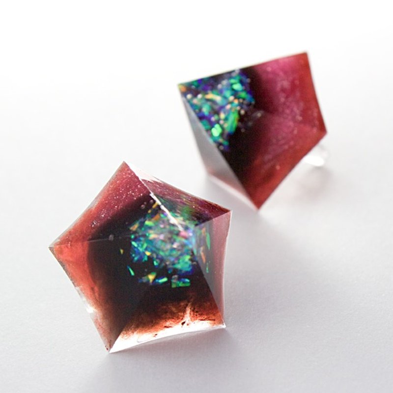 Pentagon Pierce (Makurosutoma) - 耳环/耳夹 - 其他材质 红色