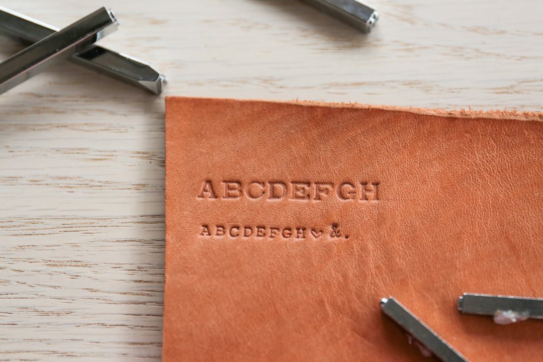 Shekinah 手工皮革  刻字服务 请勿单独下单 - 其他 - 真皮 咖啡色
