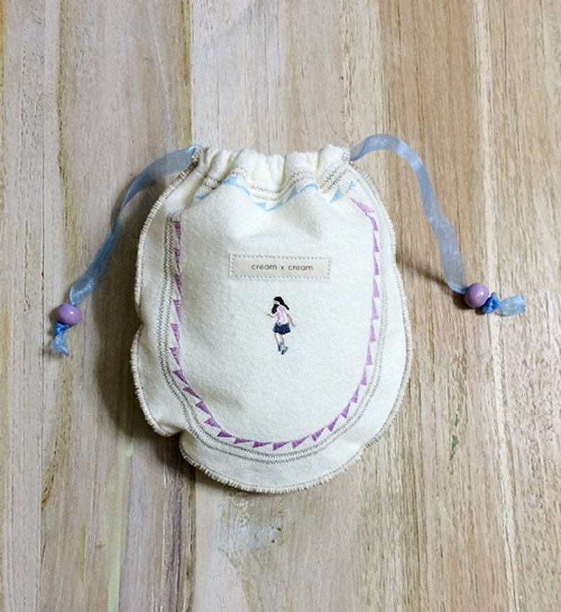 灰裙女子毛巾布刺绣束口袋-M - 束口袋双肩包 - 其他材质 灰色