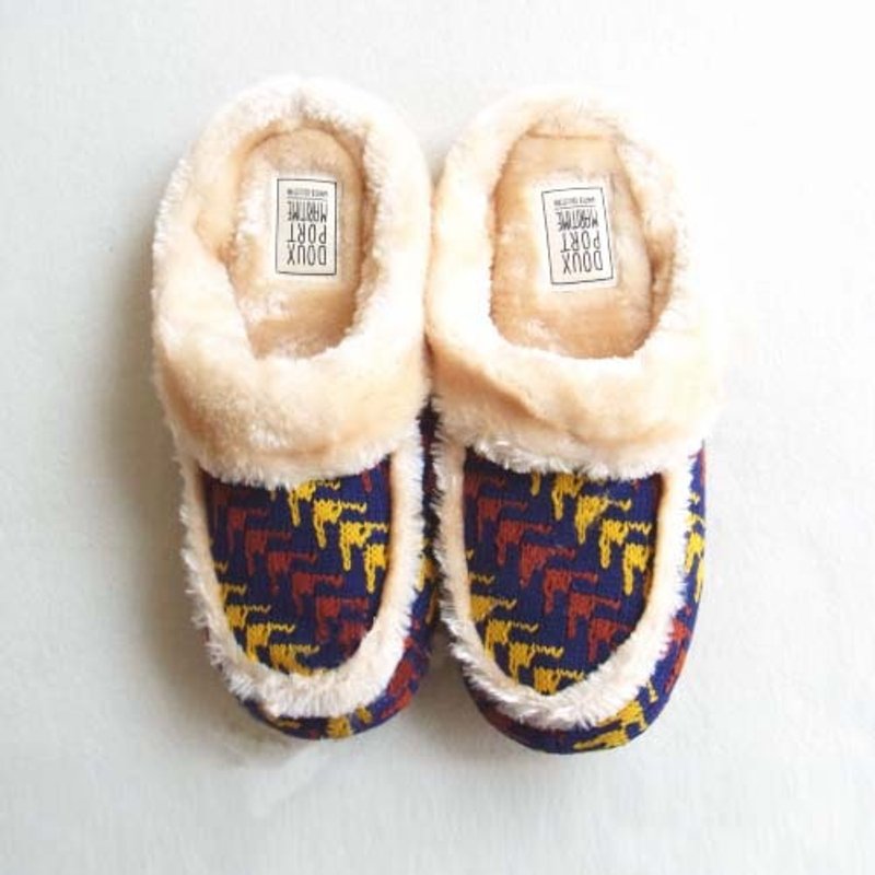 女孩寓所 ::日本CDF etendue 毛绒室内拖鞋 -白 - 女款休闲鞋 - 棉．麻 白色