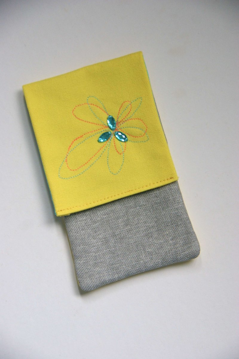 iphone 6 Plus   HTC   SAMSUNG   LG --- 鹅黄色 适用5.5 寸手机套 - 手机壳/手机套 - 其他材质 