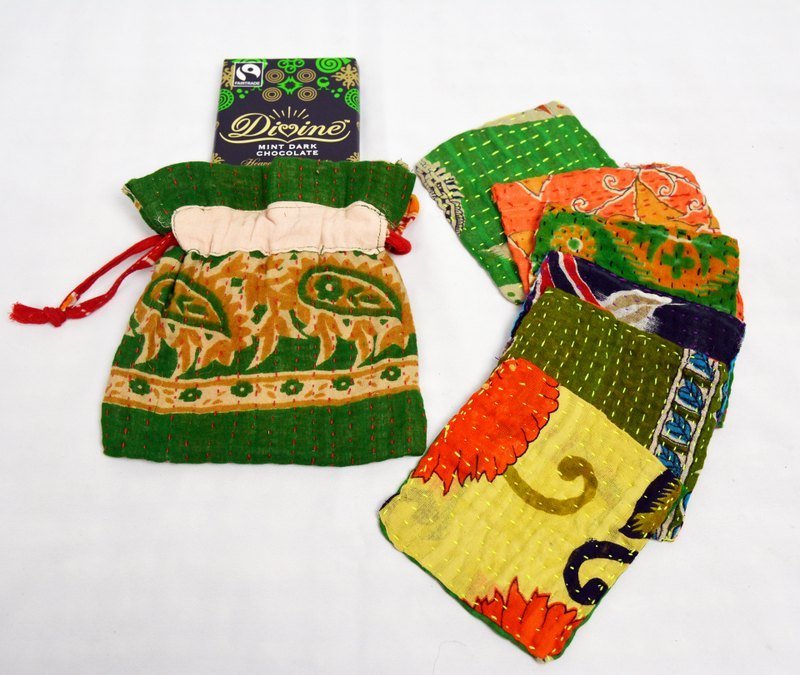 圣诞礼物 组合三 DIVINE_薄荷黑巧克力+纱丽杯垫组 - 杯垫 - 棉．麻 绿色