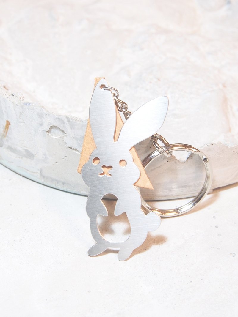 小星球上的兔兔 - 钥匙链/钥匙包 - 其他金属 