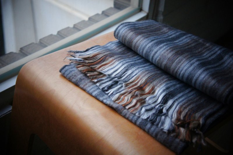 南美洲手工羊驼围巾  蓝灰条纹款 - 围巾/披肩 - 其他材质 