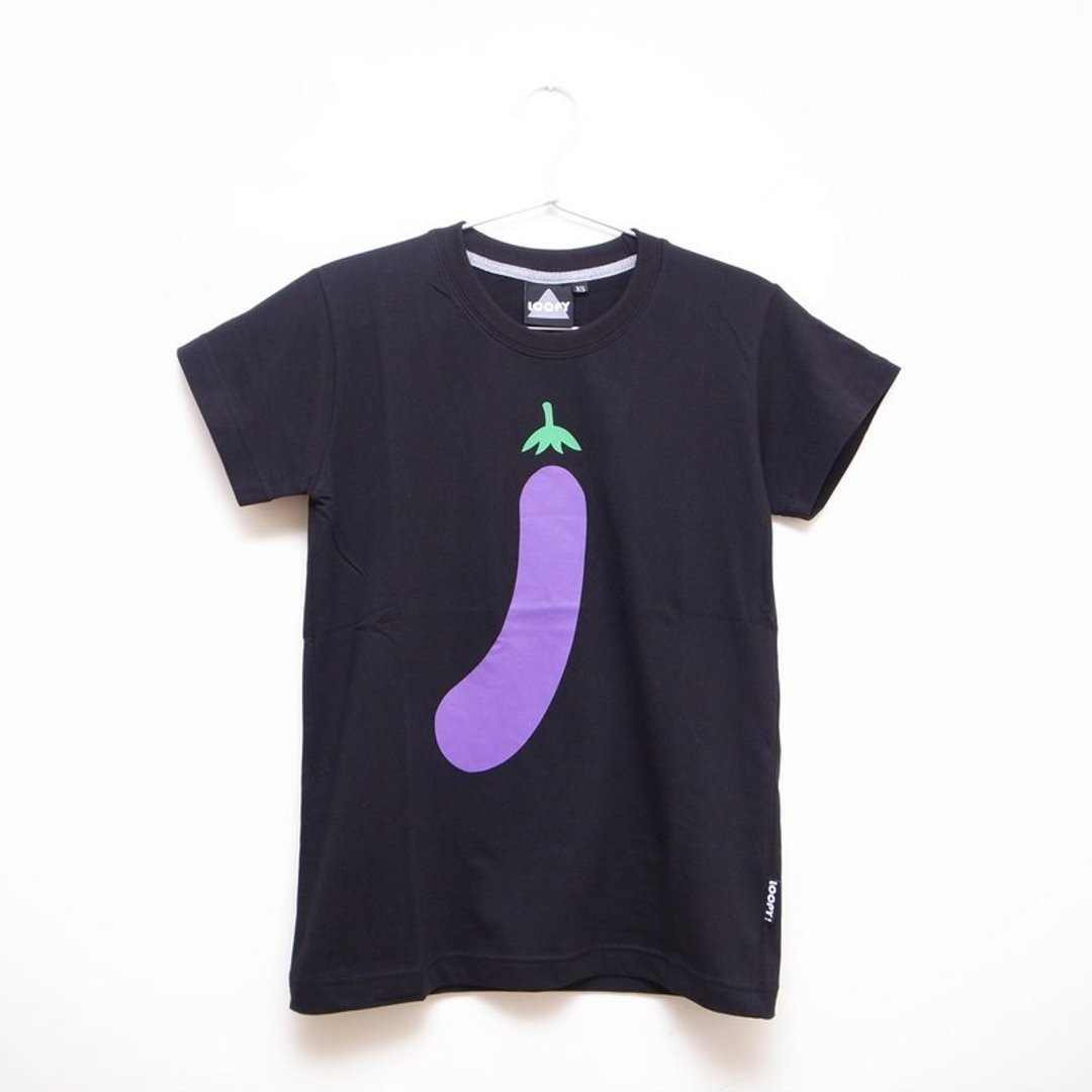 脱帽茄子 / 正常T-shirt（下单当日付款，送鹿皮贴纸一包噎！！） - 女装 T 恤 - 棉 黑色