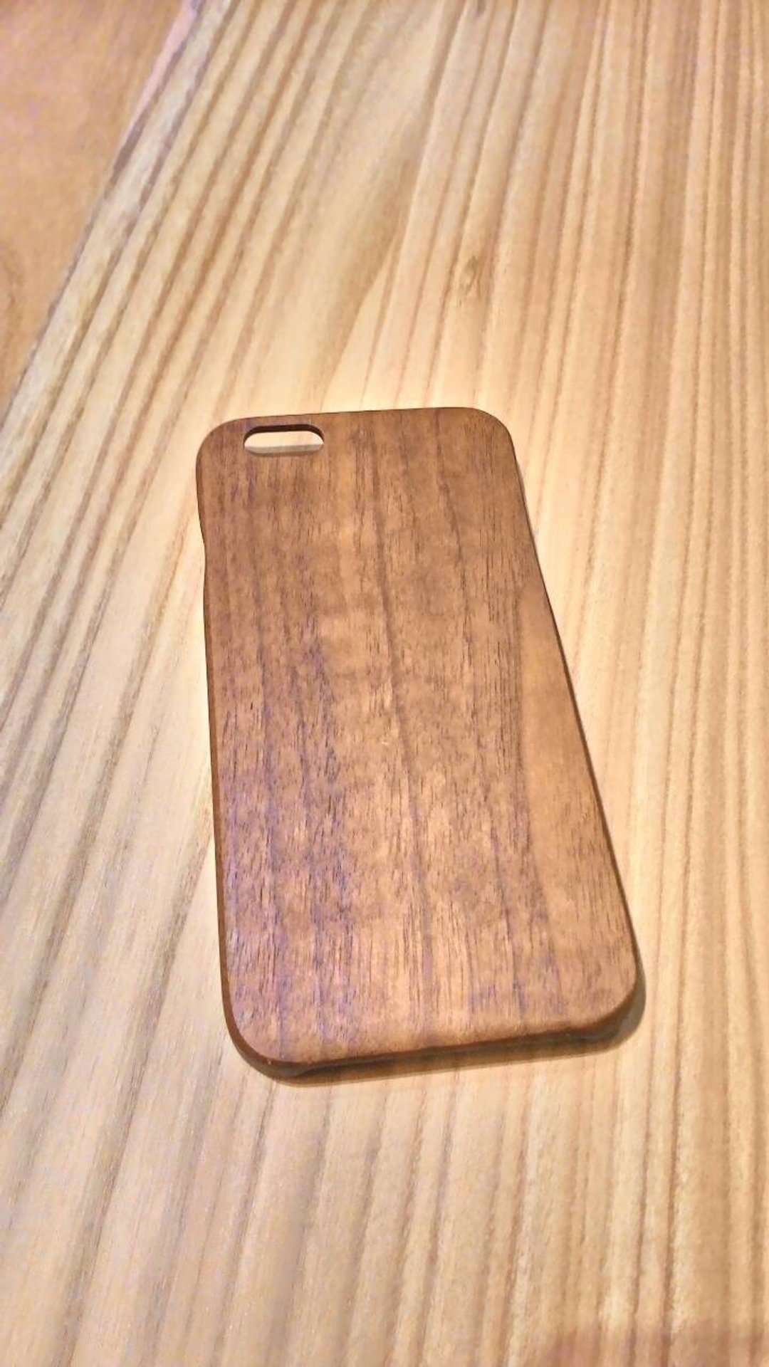 微森林．iPhone 6S 纯原木 木制手机壳-"胡桃木"（基本木纹款） - 手机壳/手机套 - 木头 咖啡色