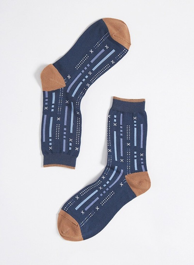 【阿杂阿杂】 OutOfOffice / 线条几何袜子 / 深蓝色 / 中筒袜 - 袜子 - 其他材质 蓝色