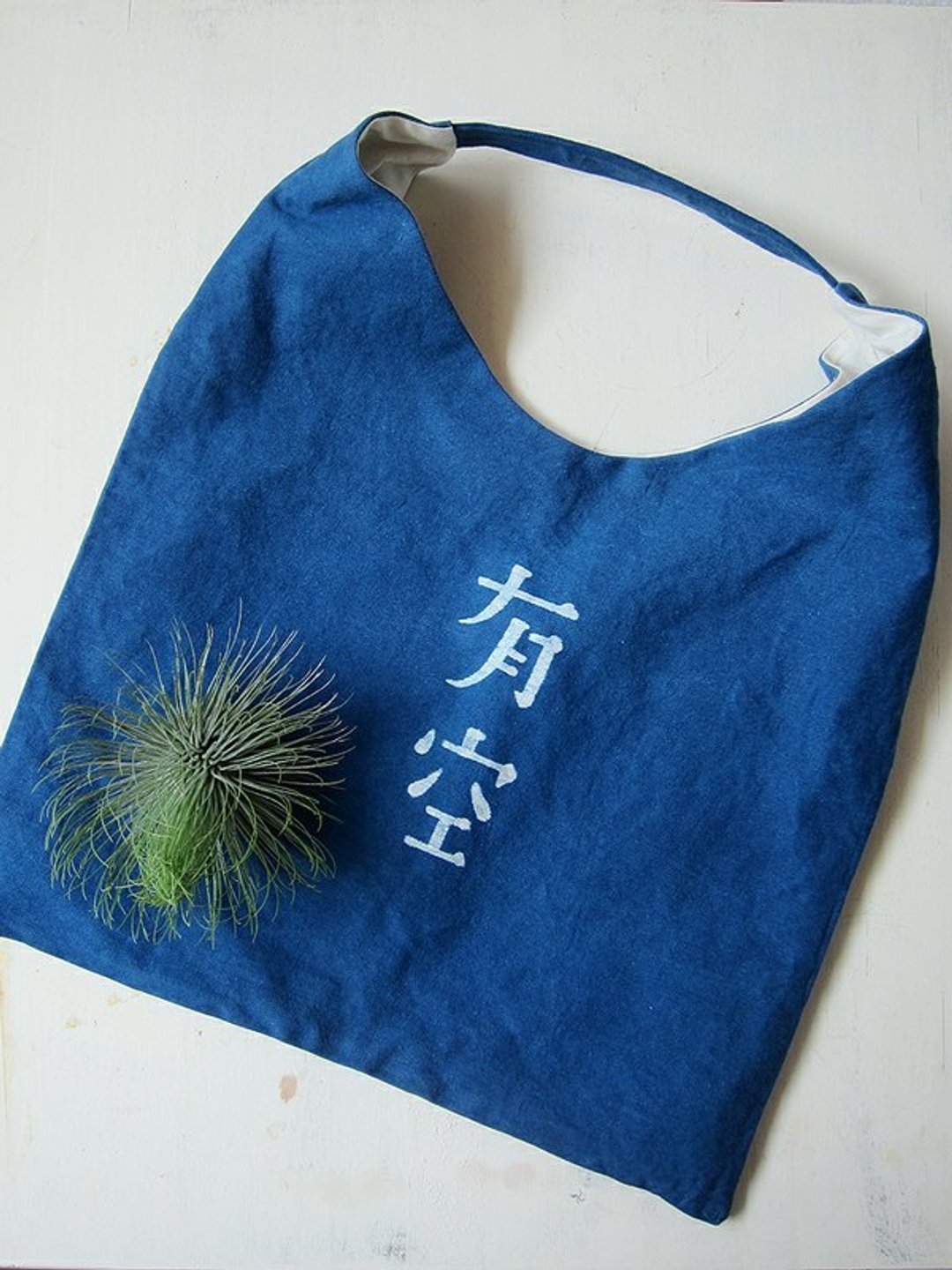 有空包—蓝染/提袋/单肩背袋 - 侧背包/斜挎包 - 植物．花 蓝色
