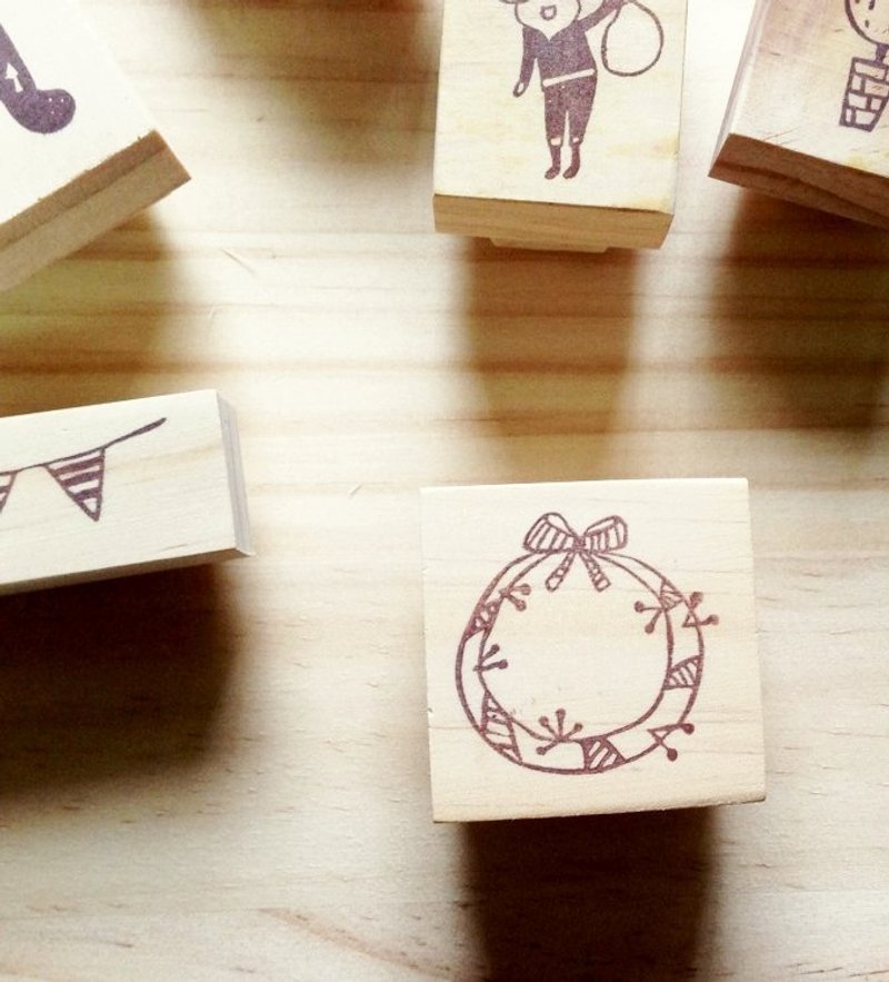 Handmade 橡皮章 | 圣诞节印章 - 小花圈 - 其他 - 其他材质 咖啡色