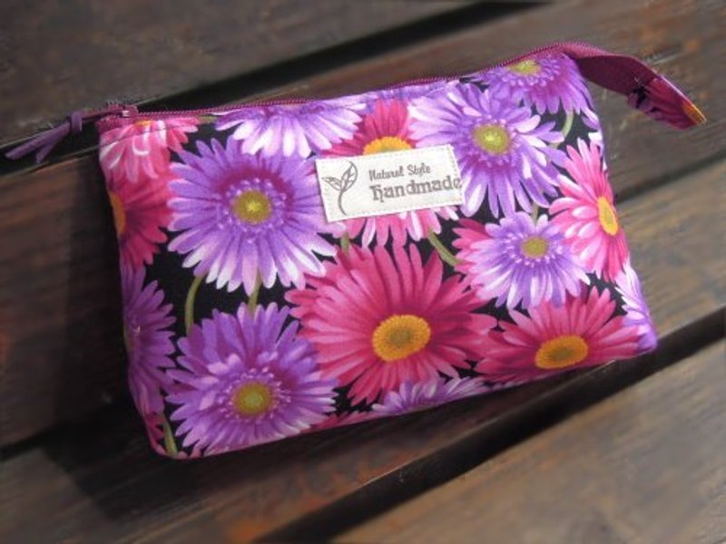 { 迷艳 } 化妆包＊万用包＊收纳包＊艳红色＊ - 其他 - 其他材质 