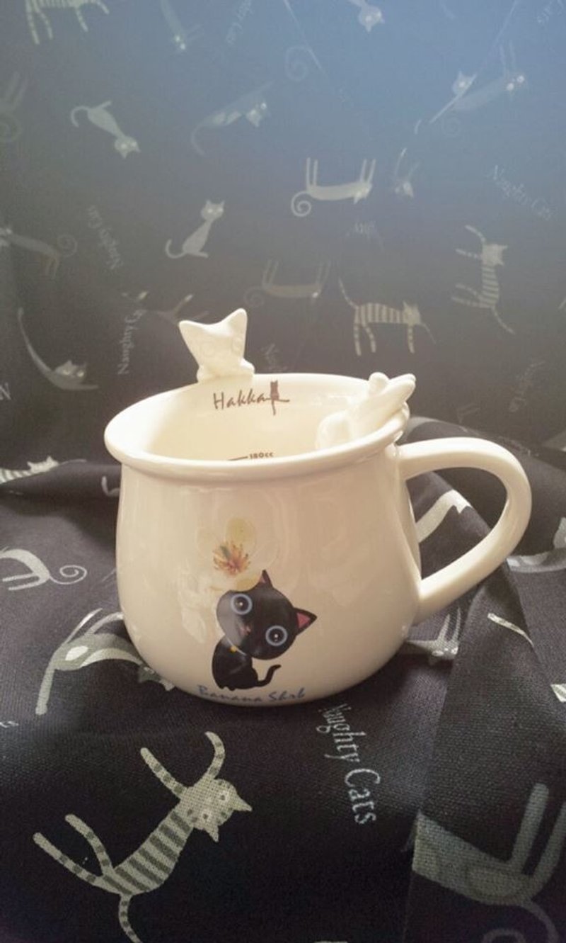 Hakka含笑花猫白瓷杯 - 茶具/茶杯 - 其他材质 黑色