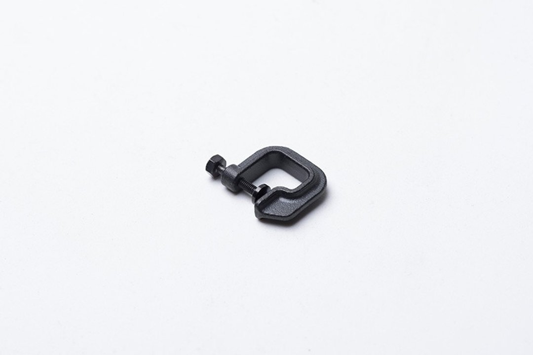 Drilling Lab - Clamp earring 锁.夹 (黑) - 耳环/耳夹 - 其他金属 