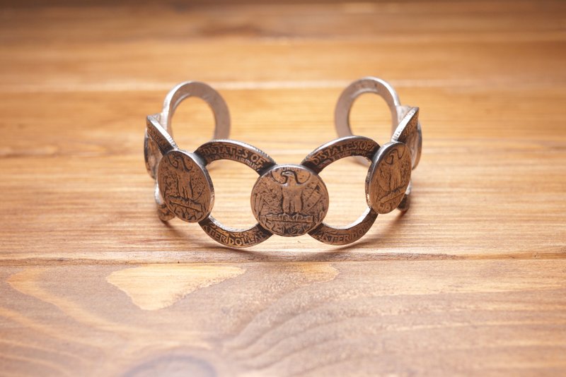 Dreamstation皮革鞄研所，美国25C银币手链Silver bracelet，手工制作 - 手链/手环 - 其他金属 银色