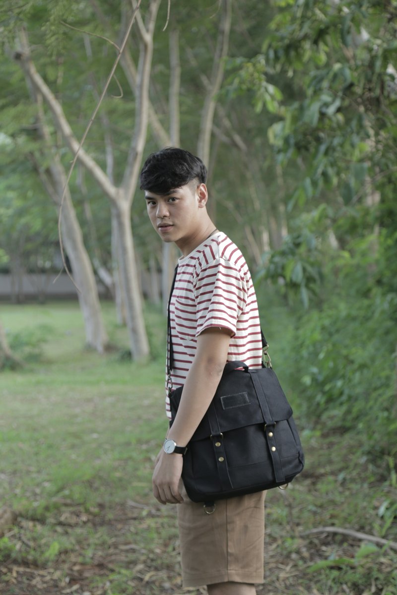 复古双扣后背包-黑色 - 侧背包/斜挎包 - 棉．麻 黑色