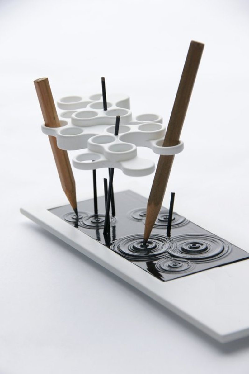 之间 BETWEEN  笔座 桌上摆饰 黑白 - 笔筒/笔座 - 压克力 白色