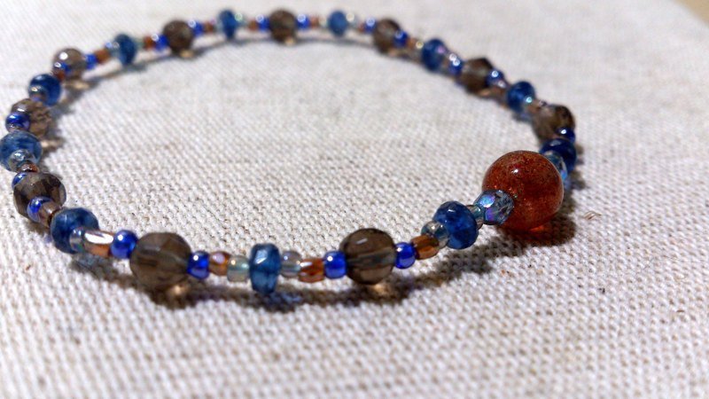 crystal in dearsharka || dotdot．蓝晶石 x 茶晶 x 日光石 - 手链/手环 - 宝石 蓝色