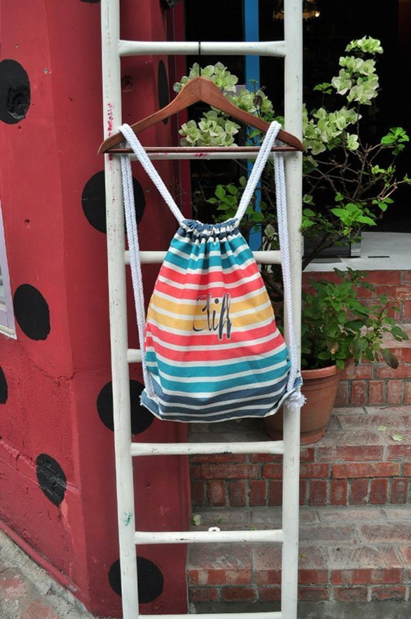 郊游必备染发剂．英文字后背包 - 侧背包/斜挎包 - 其他材质 白色