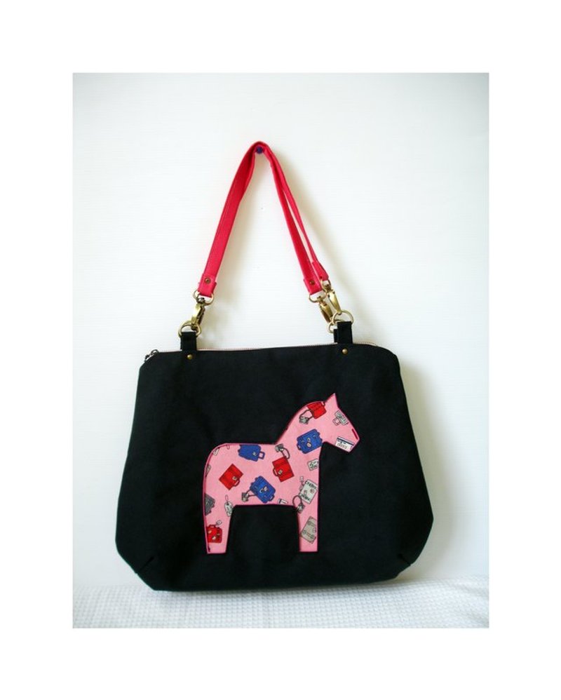 花木马信封包-甜美遥滚(手工限量) - 侧背包/斜挎包 - 其他材质 黑色