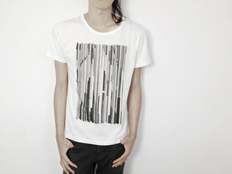 I . A . N Design 信号  有机棉短袖T Organic Cotton - 中性连帽卫衣/T 恤 - 棉．麻 白色