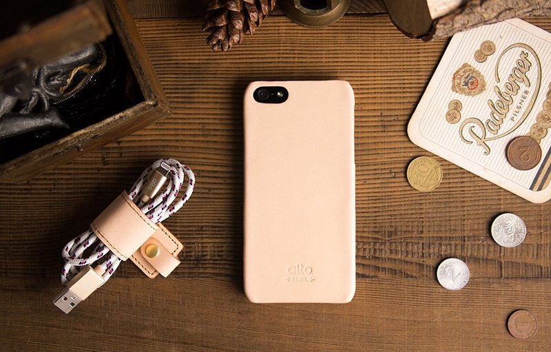 【经典重现】alto iPhone 5/5S/SE 真皮手机壳背盖，Coraza Original - 皮革本色 [可定制雷雕文字，需加购] - 手机壳/手机套 - 真皮 白色