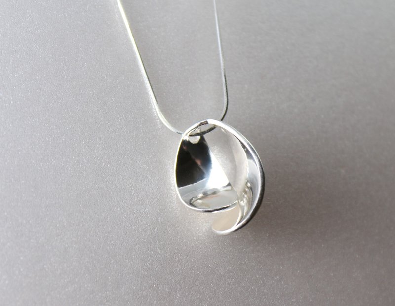 【爱与呵护】简约款项链 / 纯银项链 / Sterling Silver Necklace - 项链 - 纯银 银色