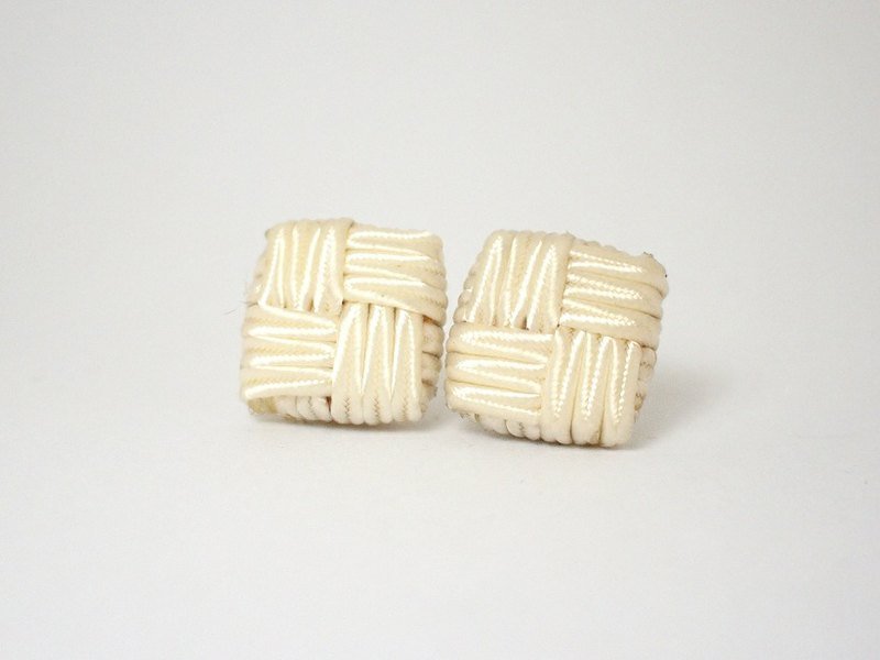 circle dot 缠绵 不锈钢耳针 耳环 耳饰 291 - 耳环/耳夹 - 其他材质 白色