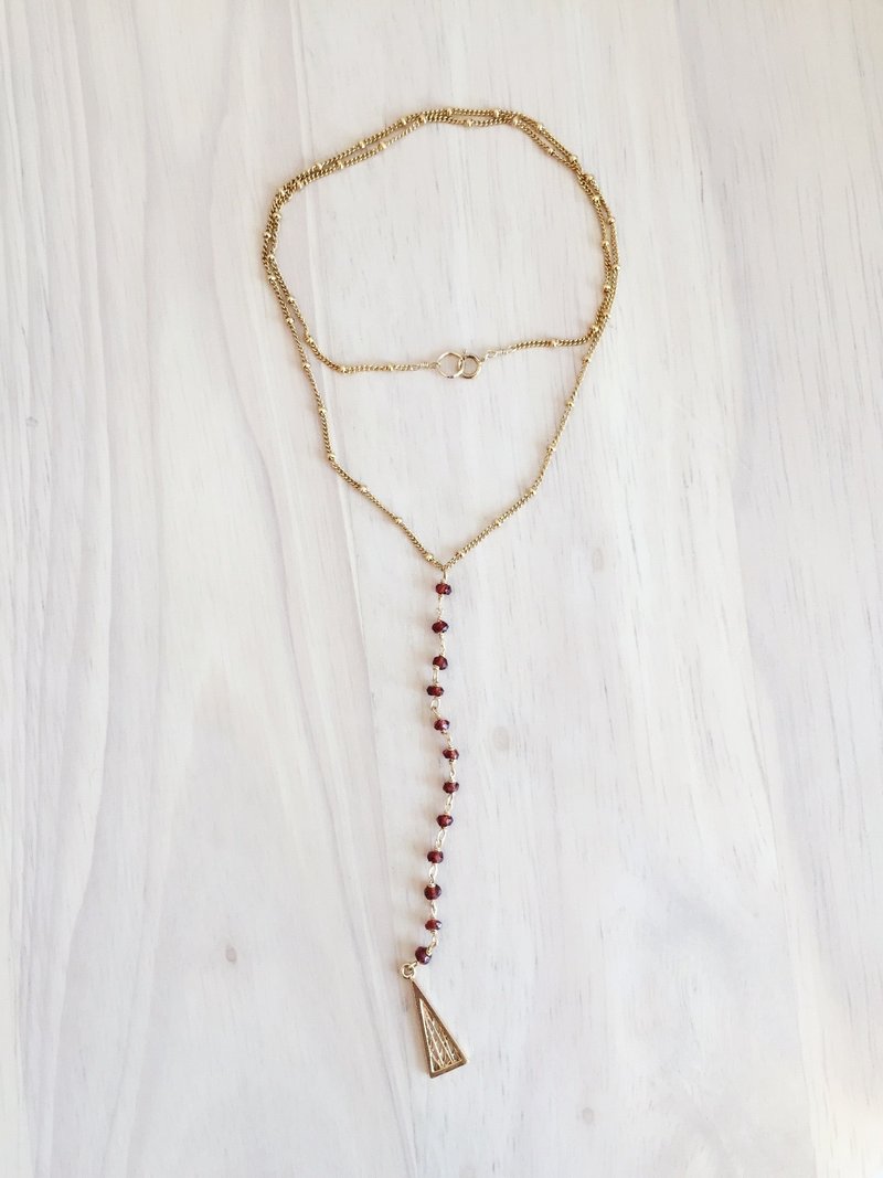 { 巴黎咖啡座 } 红石榴石极细 Y 字链 / 14K注金 - 项链 - 其他金属 金色