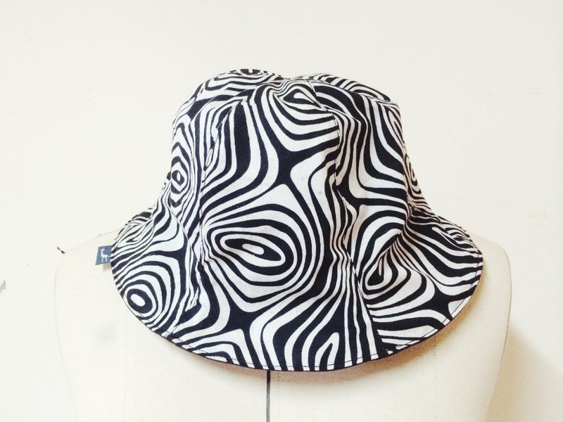 MaryWil浪漫小花苞双面帽-个性漩涡 - 帽子 - 其他材质 黑色