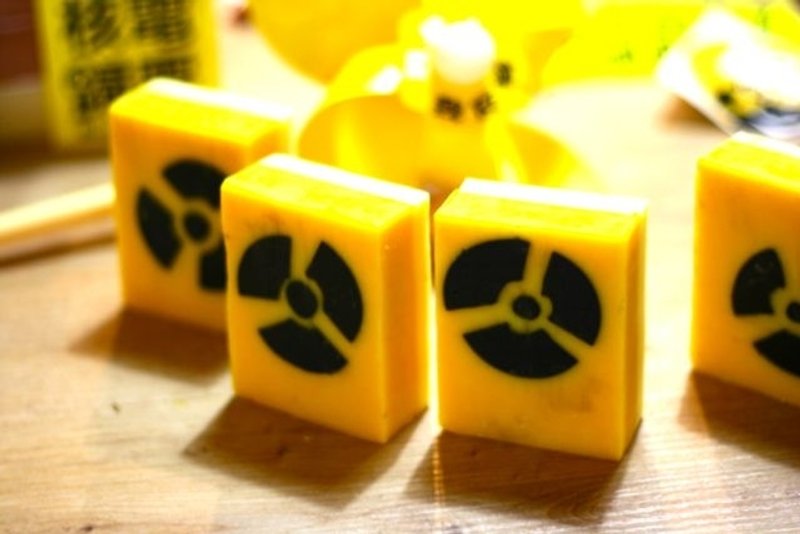 ||制皂工人手工皂|| 坚定反核皂 - 肥皂/手工皂 - 植物．花 黑色