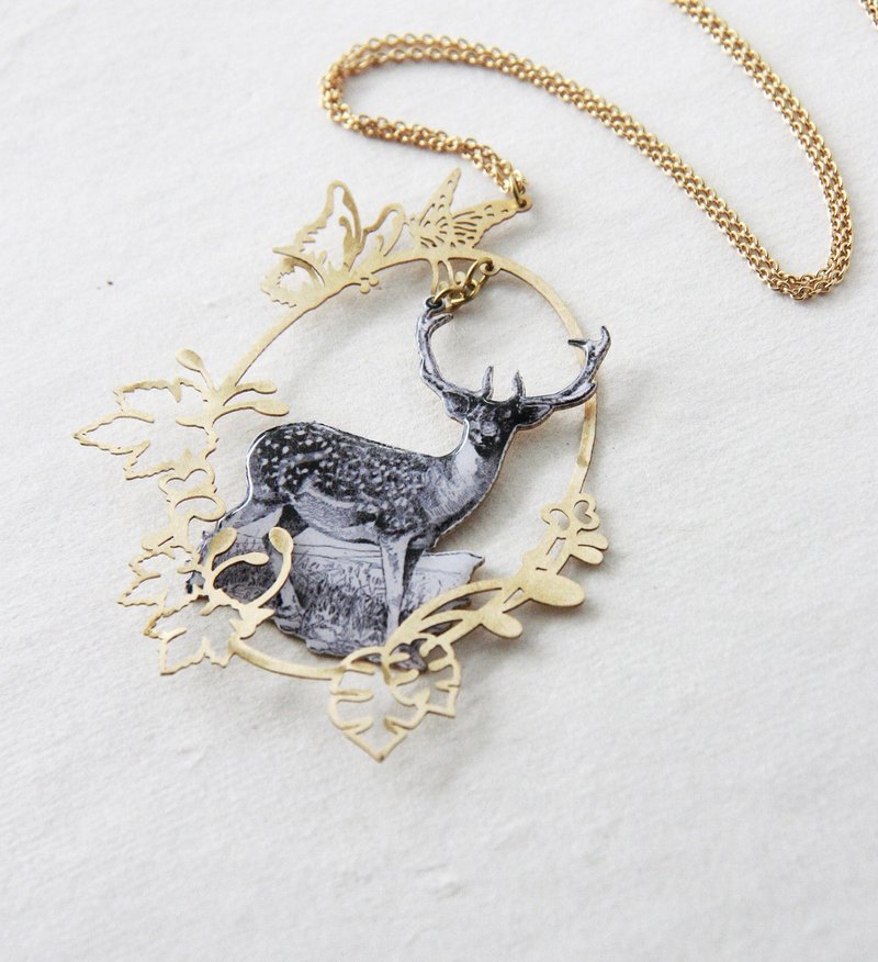 花草丛里的鹿黄铜项链 - 项链 - 其他金属 金色