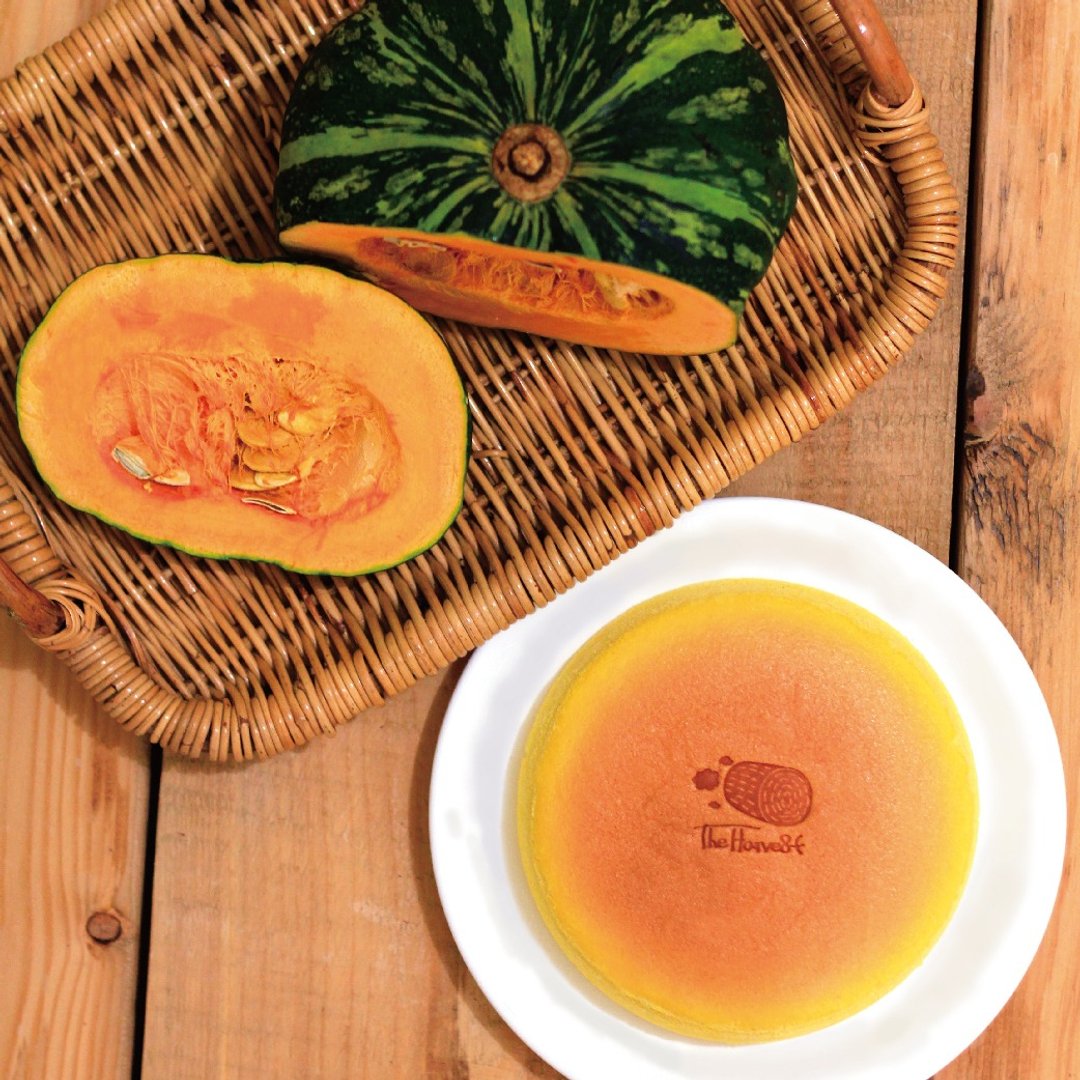 栗南瓜飞乳酪【 The Harvest ∞ 麦田⊙ 法式甜点 】★ 优雅黄铜色的栗南瓜轻乳酪 黄铜色般外表，台湾在地食材的内在，天然栗南瓜加进口法国顶级乳酪美味鲜烤，货真价实的美味 !! - 蛋糕/甜点 - 新鲜食材 橘色