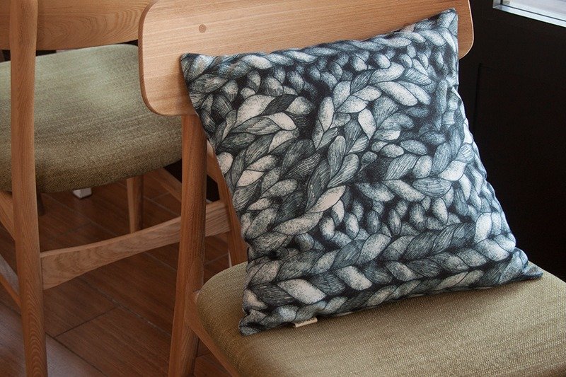 BUWU｜抱枕套｜黑麻花、咖啡麻花 - 枕头/抱枕 - 其他材质 