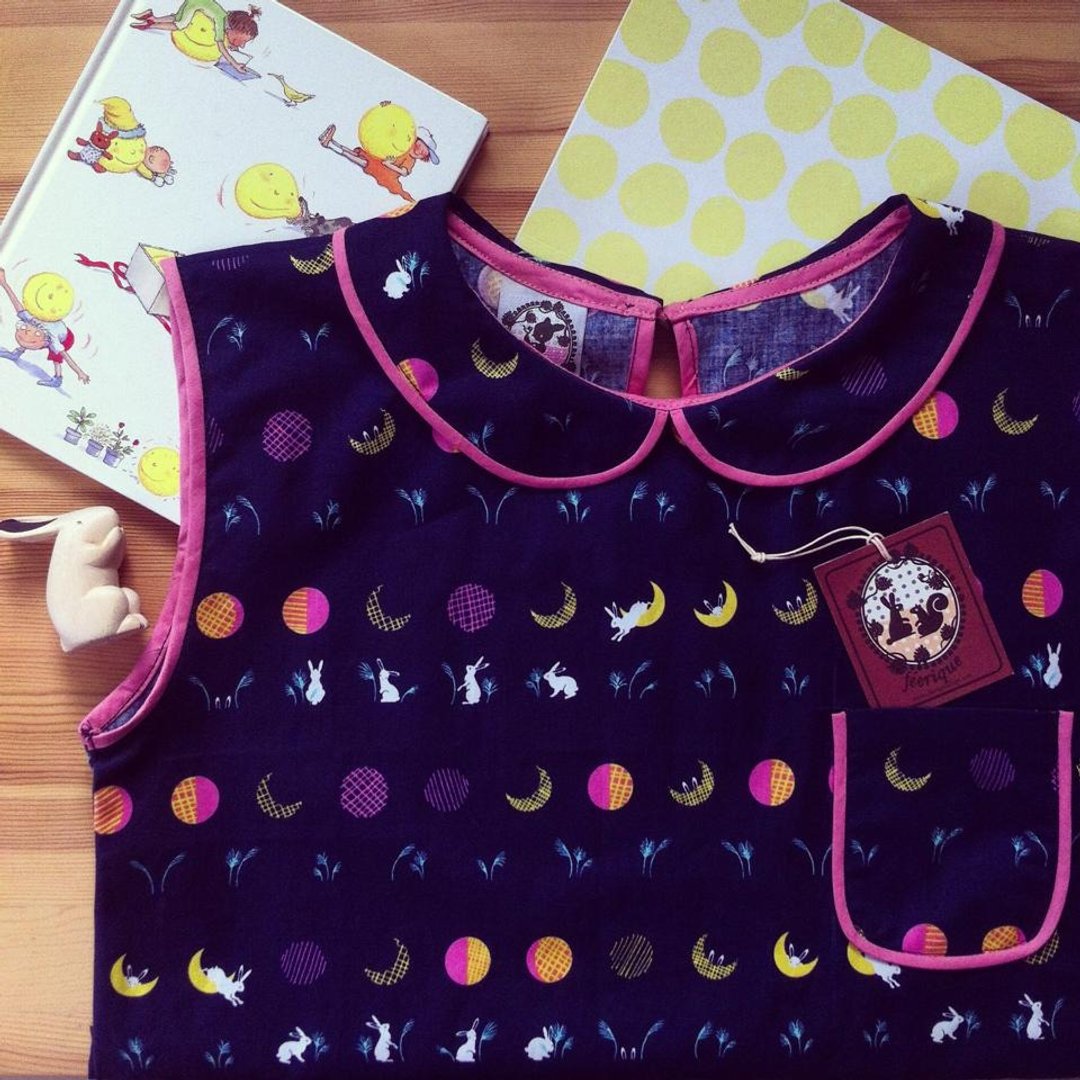 Handmade sleeveless shirts Lai lyrics Fly Rabbit To The Moon. - 女装背心 - 棉 蓝色