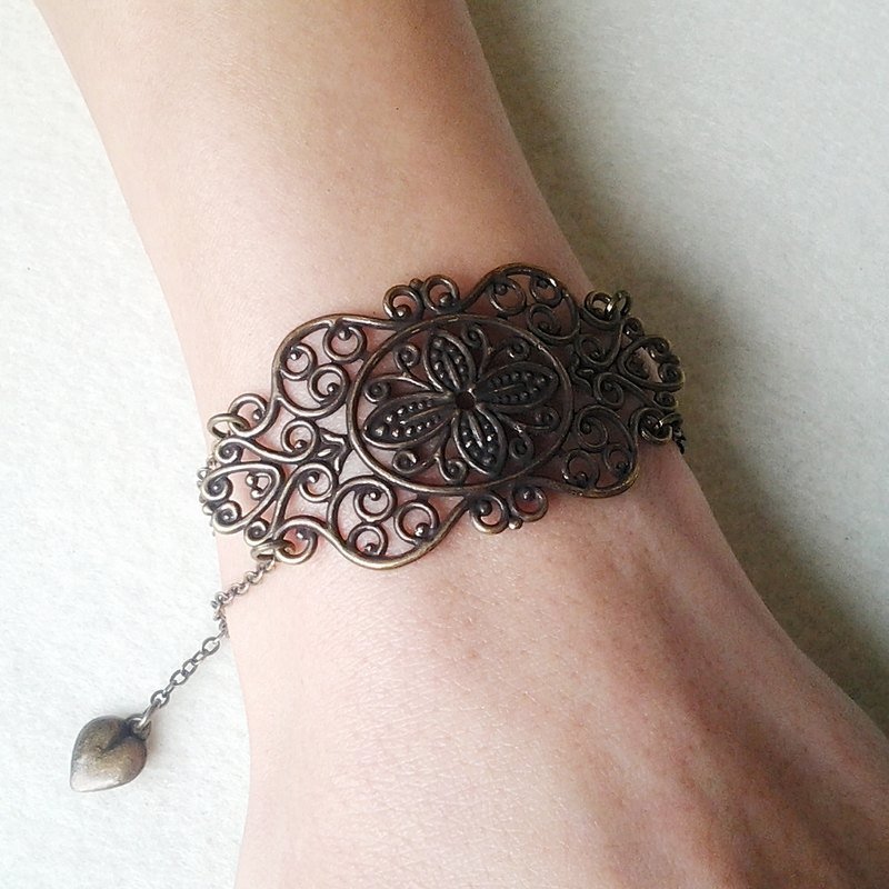 EarringFanatic复古华丽大镂空雕花青古铜手链 - 手链/手环 - 其他金属 咖啡色
