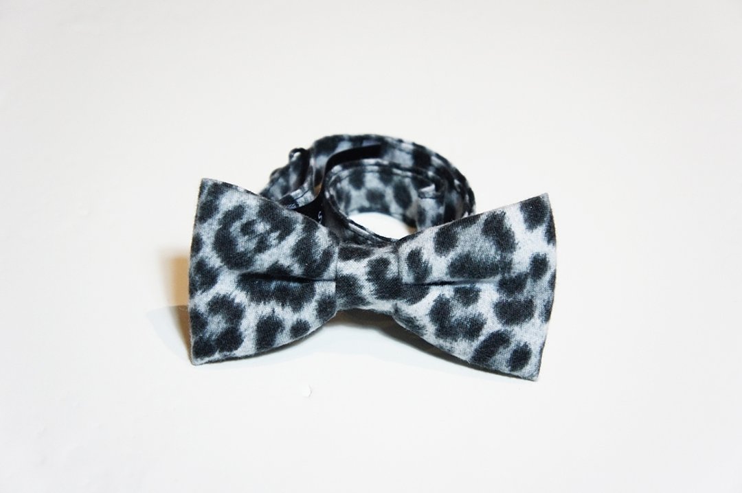 Stone as chic 刷毛 豹纹 啾啾 领结 bow Tie - 领带/领带夹 - 其他材质 灰色