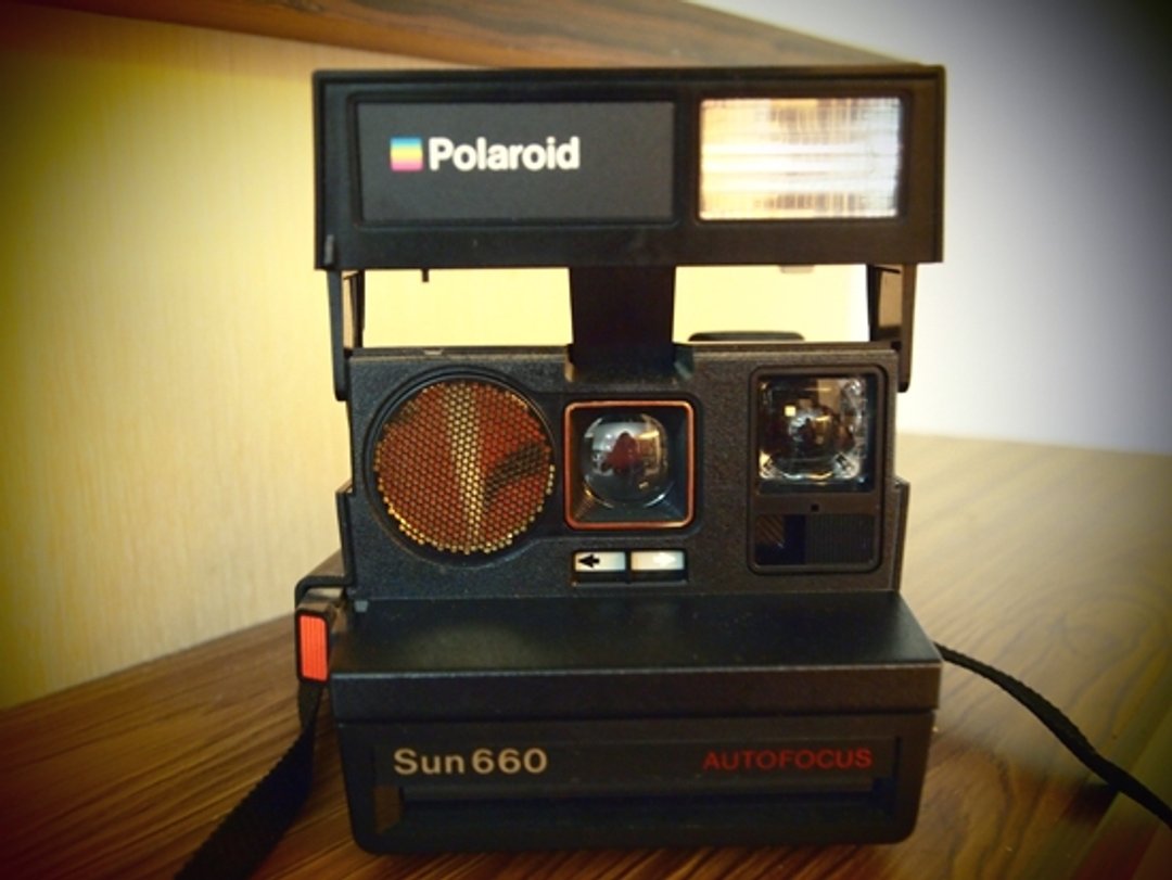 80年代早期ＵＳＡ美国制 Polaroid Sun 660 Autofocus - 相机 - 其他材质 黑色