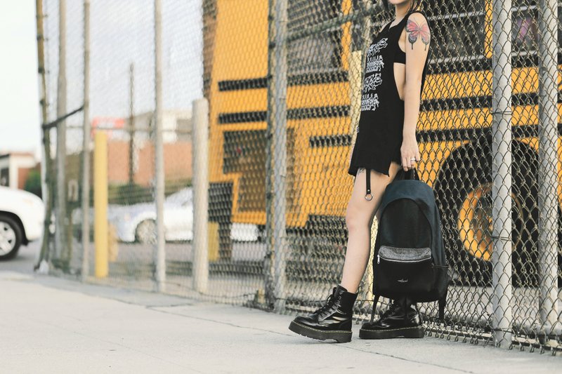 火柴木设计 Matchwood Infantry 简约经典后背包 书包 旅行包 17寸笔电夹层 皮革黑色 - 后背包/双肩包 - 其他材质 黑色