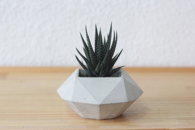 钻石 | 水泥几何盆器 花器 - 植栽/盆栽 - 水泥 灰色