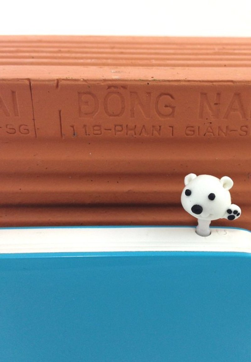 Polar Bear 微笑白熊／耳机孔防尘塞 - 手机座/防尘塞 - 其他材质 白色