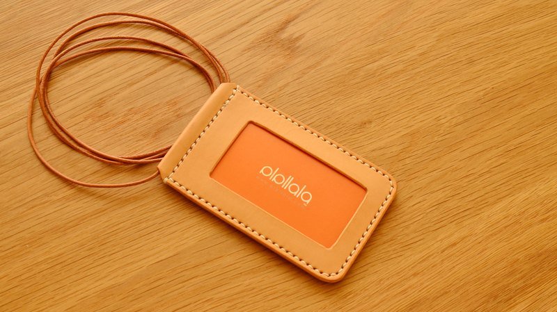 Card Holder V with Card Holder 证件套/口袋名片款 - 证件套/卡套 - 真皮 金色