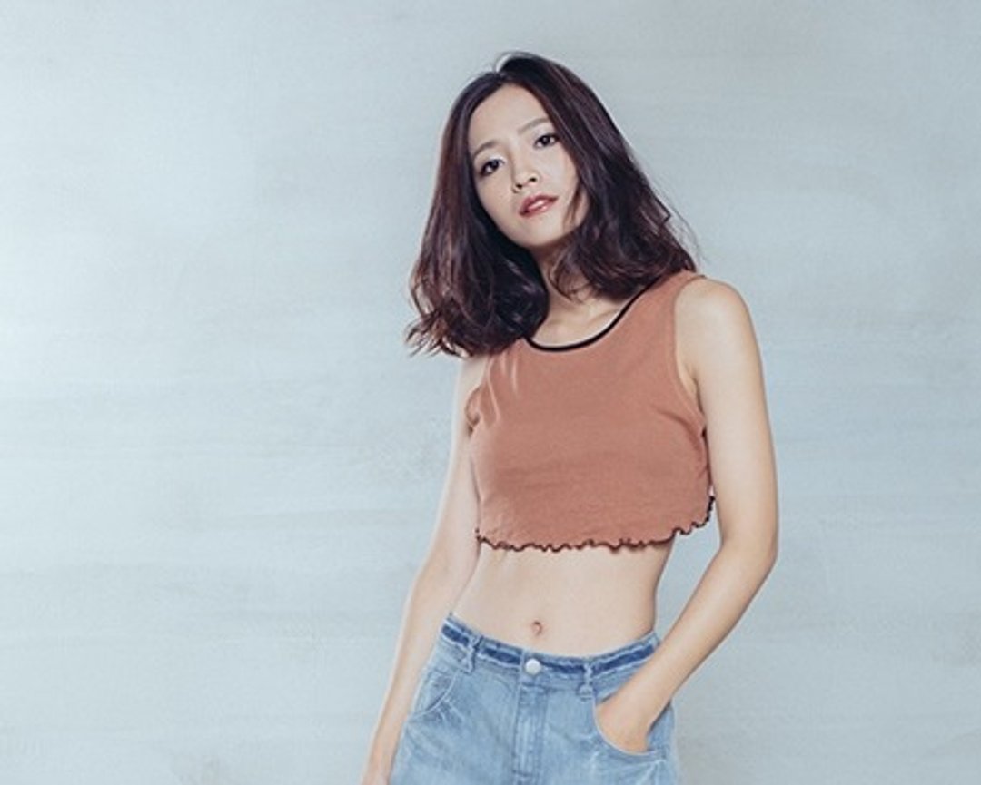 率直真我 短版背心(黄棕) - 女装上衣 - 其他材质 咖啡色