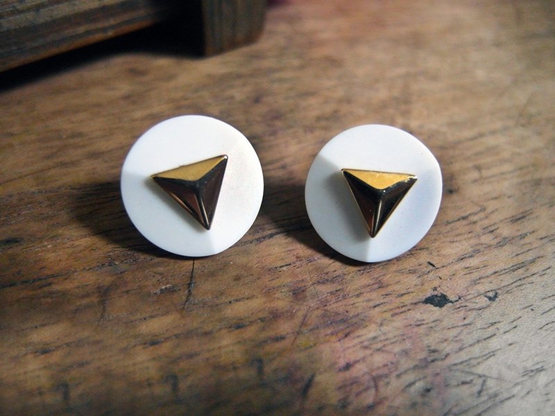 复时品【早期手工耳环：沙克蒂女神】 - 耳环/耳夹 - 其他材质 白色