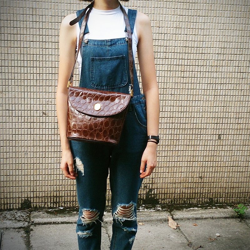 夕卡 Shika // PARISTAR法国制皮革压纹侧背包 {A1-177} - 侧背包/斜挎包 - 其他材质 