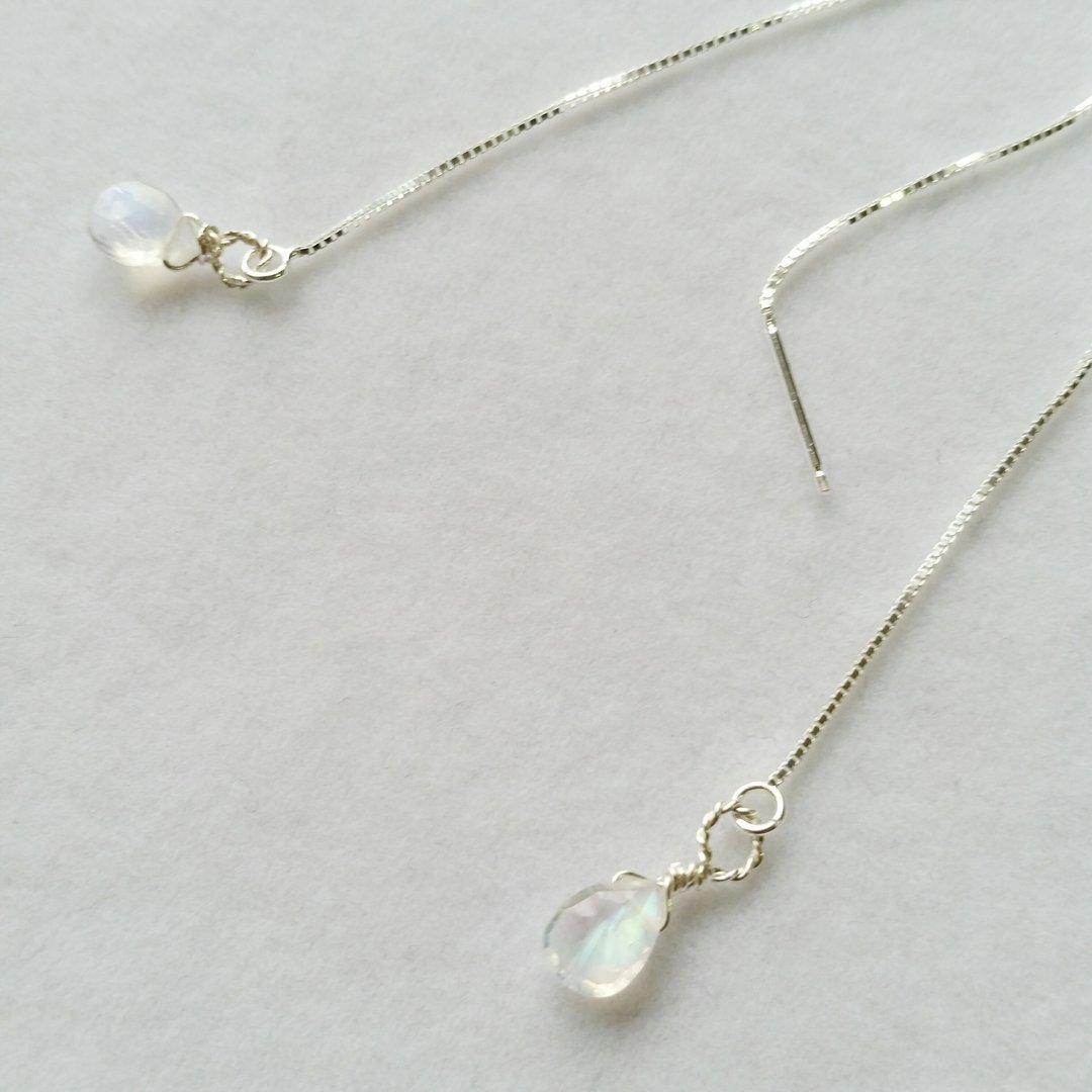 925 silver earline with  moonstone925纯银耳线 (8MM玻璃体强光月亮石) - 耳环/耳夹 - 宝石 蓝色